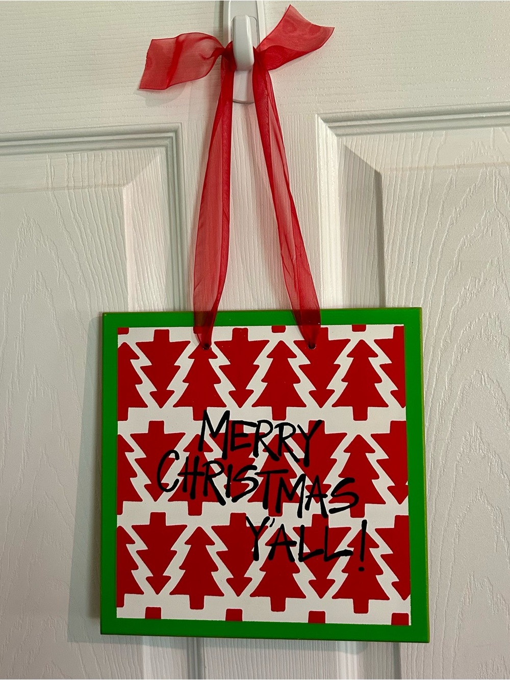 Magnolia Lane Collection Red and Green Christmas Tree Wall Sign